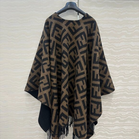 Fendi Reversible Poncho Cape - Picture 8 of 8